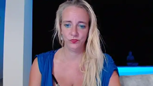 Snapshot of Wendysexyx chatting on October 2025 12:07:02 AM Wendysexyx online show from October 2025 12:07:02 AM