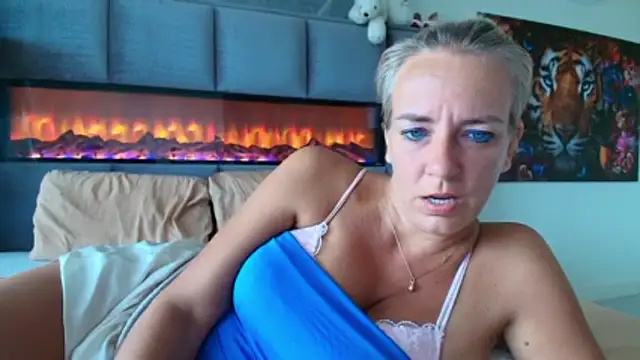Wendysexyx online show from June 2026 12:51:02 PM