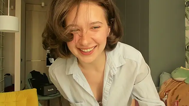 Lilith lutherlow online show from October 2025 01:52:01 PM