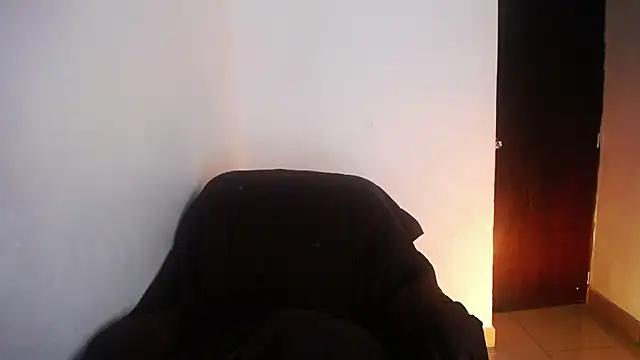 Snapshot of moritalatina chatting on January 2025 01:11:02 AM moritalatina online show from January 2025 01:11:02 AM