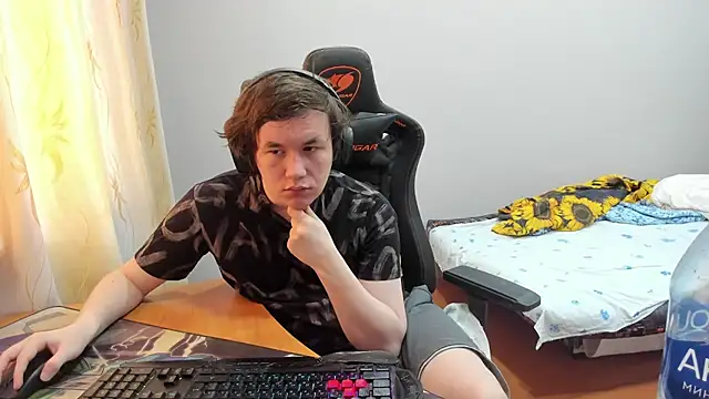 iliaskrislove online show from September 2025 09:45:02 AM