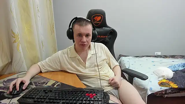 iliaskrislove online show from October 2025 04:15:02 PM