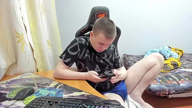 iliaskrislove online show from October 2025 03:20:01 PM