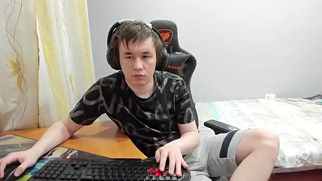 iliaskrislove online show from February 2026 12:58:02 AM