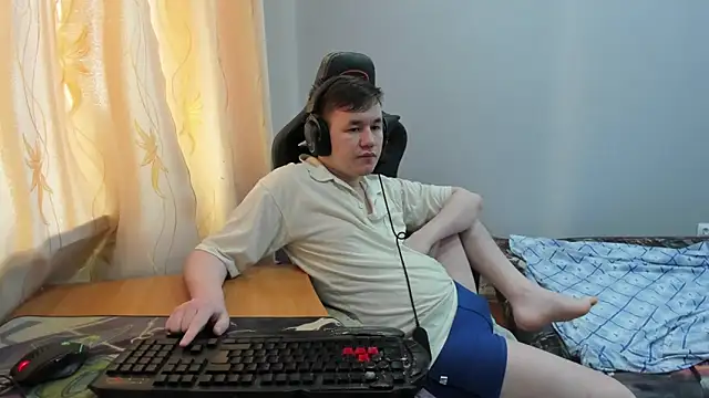 iliaskrislove online show from May 2026 02:41:01 AM