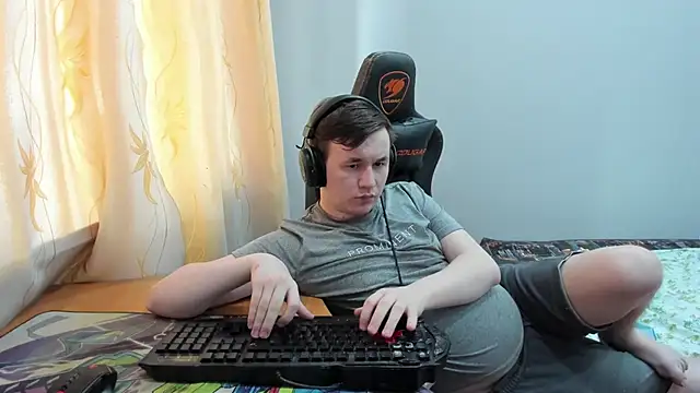 iliaskrislove online show from June 2026 03:03:01 PM
