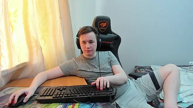 iliaskrislove online show from June 2026 11:14:01 AM
