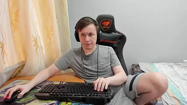 iliaskrislove online show from June 2026 12:13:02 AM
