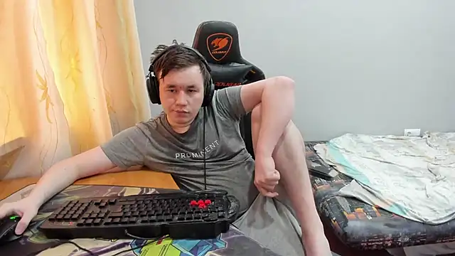 iliaskrislove online show from June 2026 01:39:01 AM