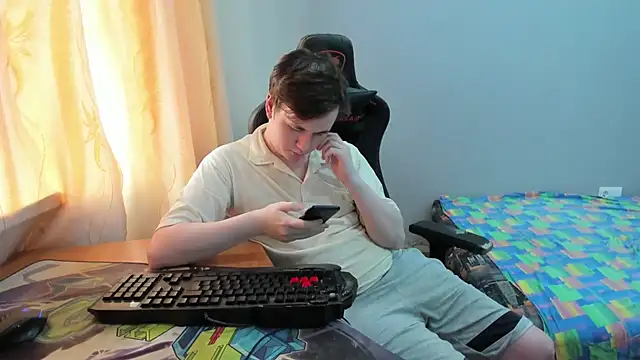 iliaskrislove online show from July 2026 08:06:01 AM