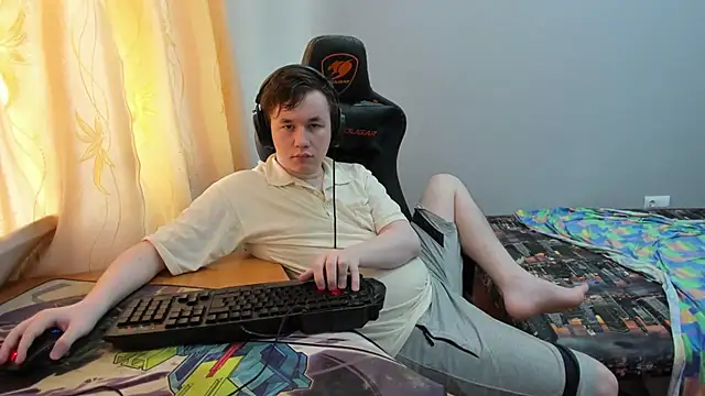 iliaskrislove online show from July 2026 06:19:02 AM