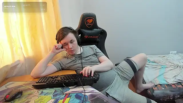 iliaskrislove online show from July 2026 01:43:02 PM