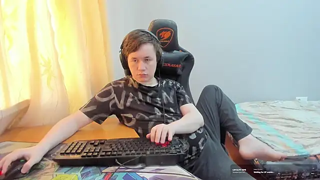 iliaskrislove online show from August 2026 10:21:02 AM