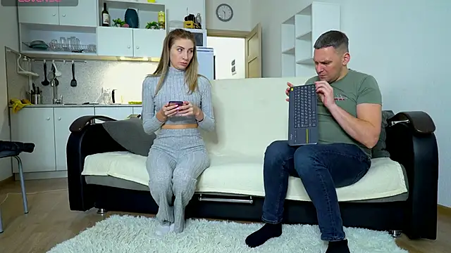 Snapshot of littlesweettifany chatting on December 2024 04:40:01 PM littlesweettifany online show from December 2024 04:40:01 PM