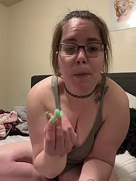 Snapshot of FreakNastyLacie chatting on March 2025 01:23:01 AM FreakNastyLacie online show from March 2025 01:23:01 AM