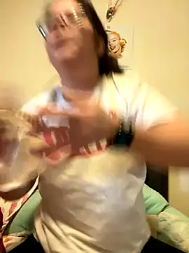 Snapshot of FreakNastyLacie chatting on November 2025 05:59:01 PM FreakNastyLacie online show from November 2025 05:59:01 PM