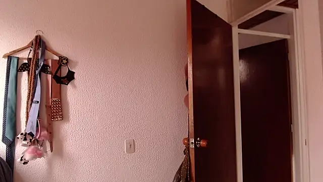 Snapshot of emily_pearl_ chatting on November 2025 09:52:01 PM emily pearl online show from November 2025 09:52:01 PM