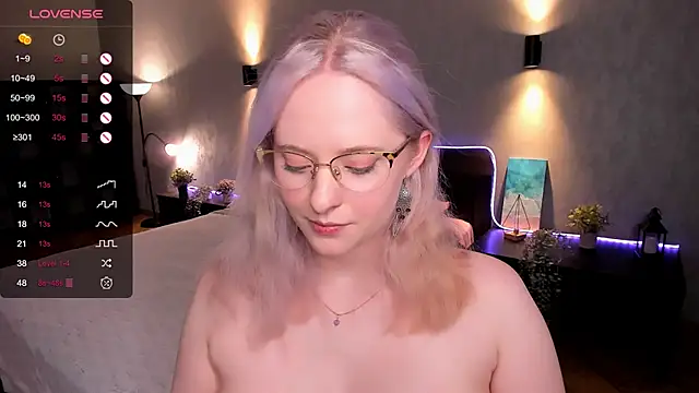 Aemilia  online show from February 2025 10:07:02 AM