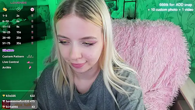 Snapshot of Alice_Halle chatting on December 2024 11:34:02 PM Alice Halle online show from December 2024 11:34:02 PM