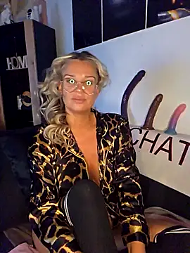 Snapshot of SpicyVicky chatting on September 2025 04:49:01 AM SpicyVicky online show from September 2025 04:49:01 AM