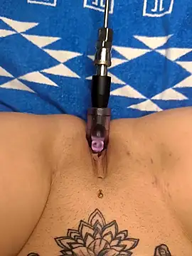 Linalicious online show from May 2026 07:49:01 AM