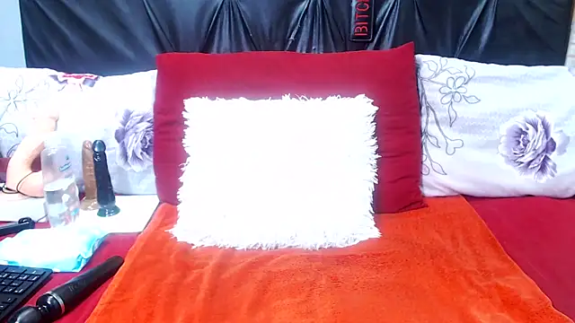 spicydiver38 online show from November 2025 05:55:02 PM