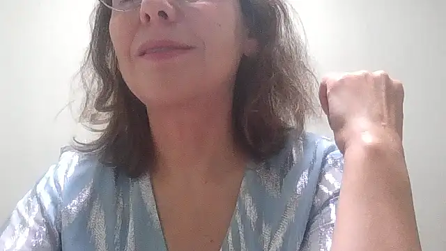 Snapshot of HollyJewel chatting on November 2025 07:07:02 PM HollyJewel online show from November 2025 07:07:02 PM