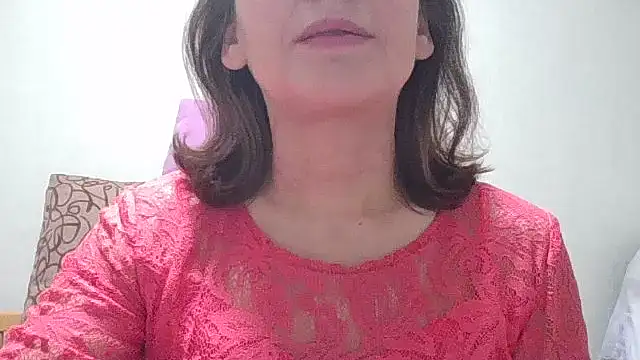 Snapshot of HollyJewel chatting on December 2025 01:40:02 PM HollyJewel online show from December 2025 01:40:02 PM