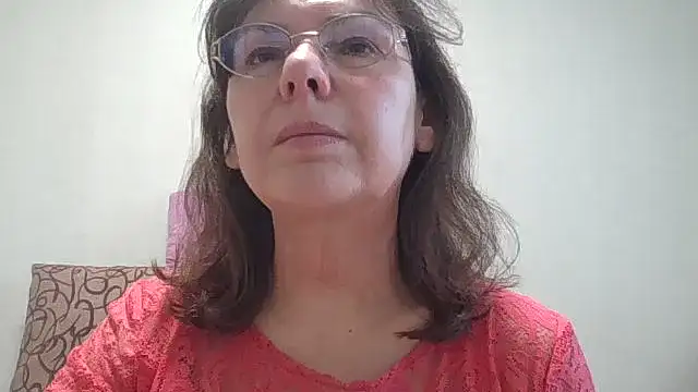 Snapshot of HollyJewel chatting on February 2026 11:54:01 AM HollyJewel online show from February 2026 11:54:01 AM