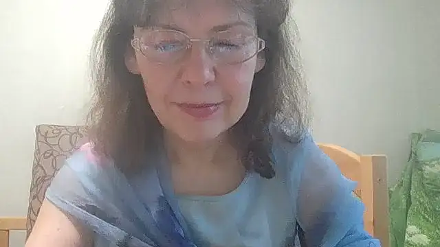HollyJewel online show from June 2026 03:47:01 PM