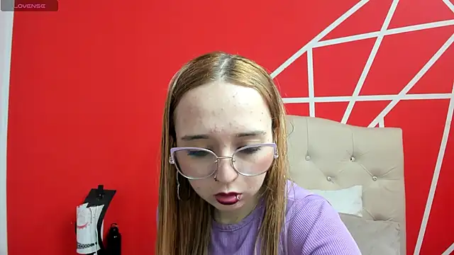 Snapshot of Liaroberts1 chatting on December 2024 12:12:02 PM Liaroberts1 online show from December 2024 12:12:02 PM