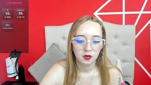 Snapshot of Liaroberts1 chatting on December 2024 06:16:02 PM Liaroberts1 online show from December 2024 06:16:02 PM