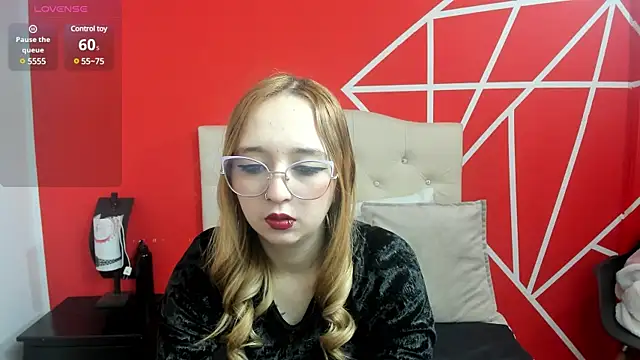 Snapshot of Liaroberts1 chatting on January 2025 12:04:02 PM Liaroberts1 online show from January 2025 12:04:02 PM