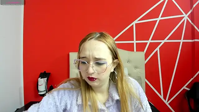Snapshot of Liaroberts1 chatting on January 2025 12:02:02 PM Liaroberts1 online show from January 2025 12:02:02 PM
