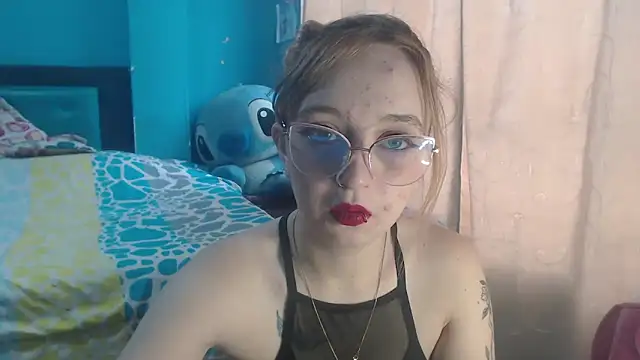 Snapshot of Liaroberts1 chatting on January 2025 12:11:02 PM Liaroberts1 online show from January 2025 12:11:02 PM