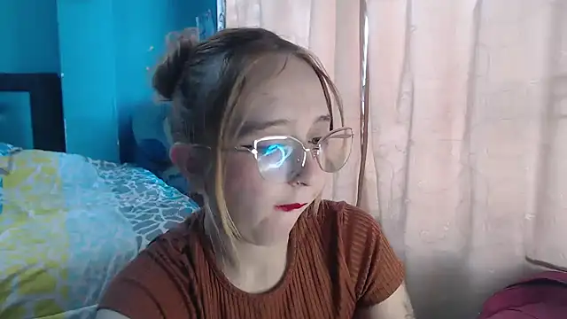 Snapshot of Liaroberts1 chatting on January 2025 12:13:01 PM Liaroberts1 online show from January 2025 12:13:01 PM