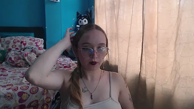 Snapshot of Liaroberts1 chatting on February 2025 03:09:01 PM Liaroberts1 online show from February 2025 03:09:01 PM