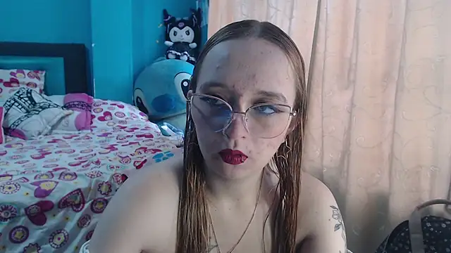 Snapshot of Liaroberts1 chatting on March 2025 12:00:01 PM Liaroberts1 online show from March 2025 12:00:01 PM