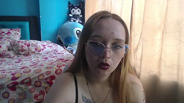 Snapshot of Liaroberts1 chatting on March 2025 02:51:02 PM Liaroberts1 online show from March 2025 02:51:02 PM