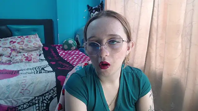 Snapshot of Liaroberts1 chatting on March 2025 11:52:01 AM Liaroberts1 online show from March 2025 11:52:01 AM
