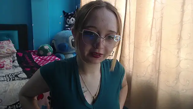 Snapshot of Liaroberts1 chatting on March 2025 02:59:02 PM Liaroberts1 online show from March 2025 02:59:02 PM