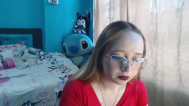 Snapshot of Liaroberts1 chatting on March 2025 12:04:02 PM Liaroberts1 online show from March 2025 12:04:02 PM