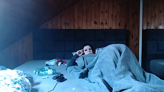 BoeseMoni1998 online show from February 2025 10:17:02 AM