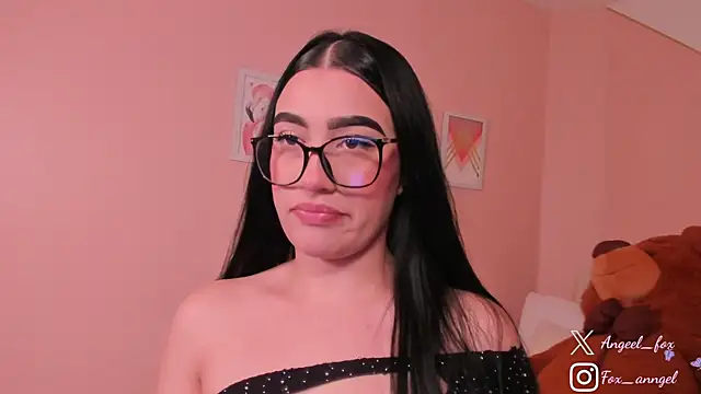 angeel fox online show from November 2025 02:22:01 AM