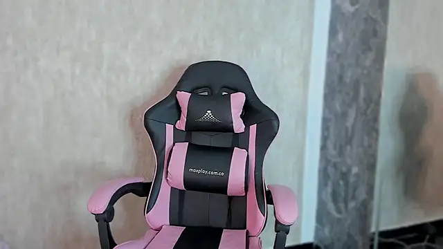 Cleopatra Fit online show from February 2025 11:02:02 AM