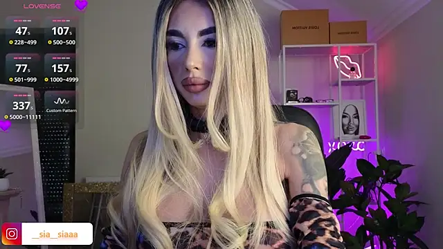 ArianaArianna online show from April 2026 05:00:02 PM