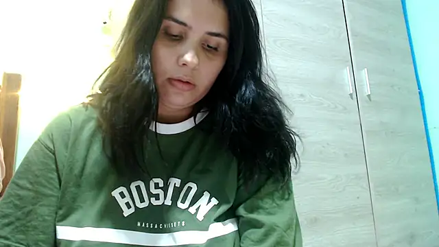 Snapshot of zaritagape21 chatting on December 2024 11:21:01 PM zaritagape21 online show from December 2024 11:21:01 PM