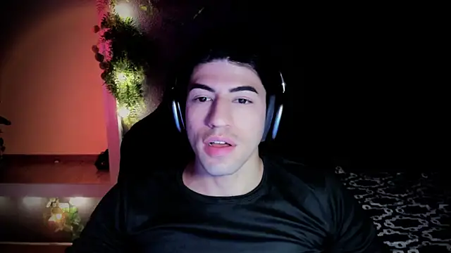 Snapshot of newjeff chatting on March 2025 12:34:02 AM newjeff online show from March 2025 12:34:02 AM