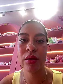 Snapshot of JoannaStanford chatting on April 2026 06:47:02 PM JoannaStanford online show from April 2026 06:47:02 PM