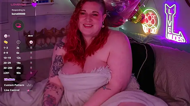 Snapshot of opalreigning chatting on February 2026 11:24:01 AM opalreigning online show from February 2026 11:24:01 AM